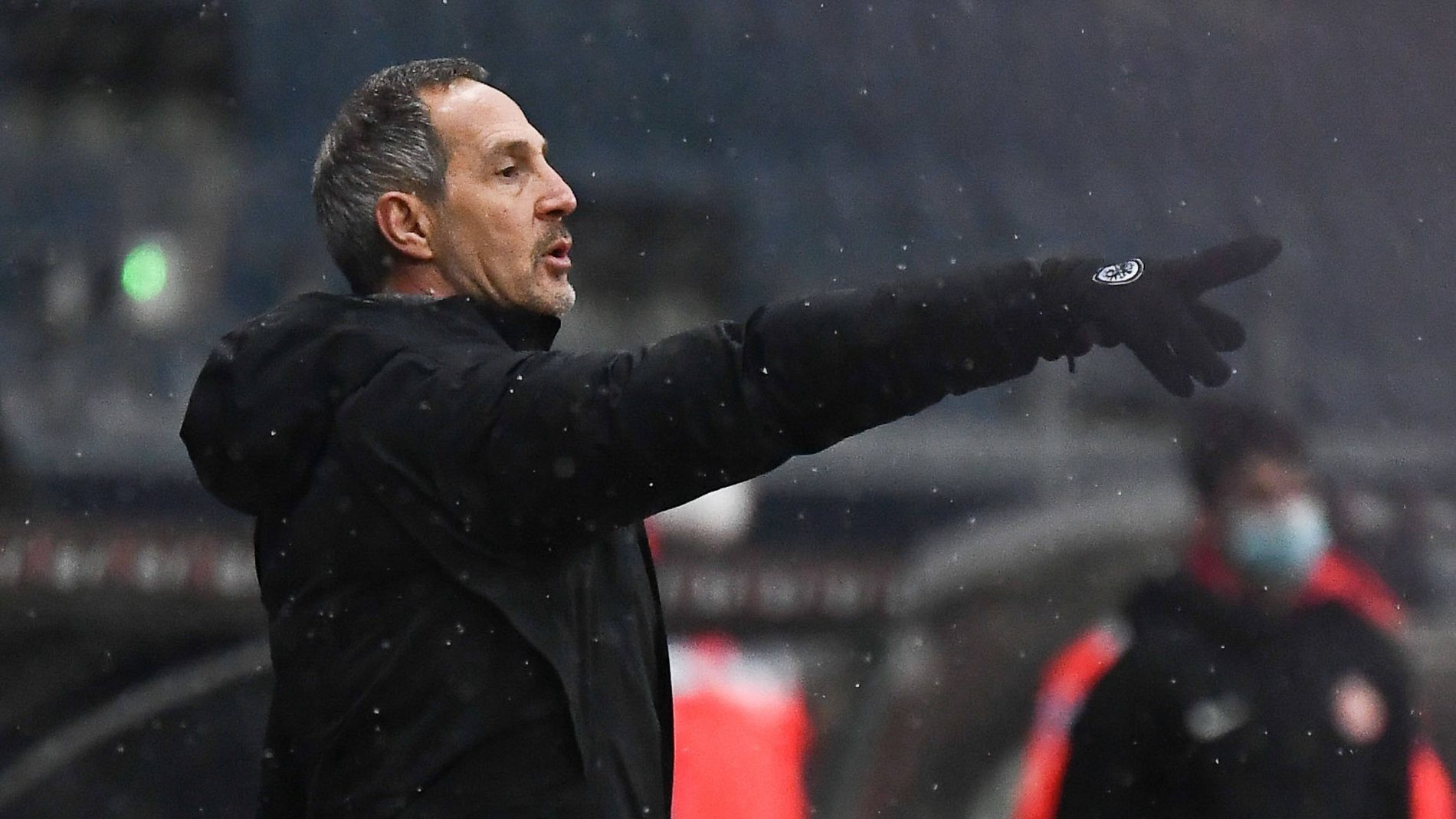 九游娱乐官方网站-法兰克福客场战平，积分榜位置保持不变