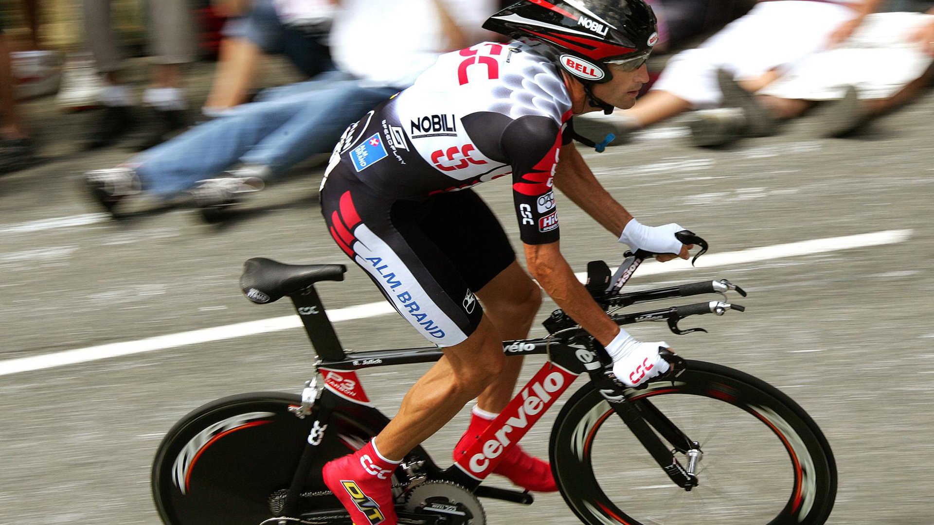 九游VIP-李梓嘉关键制胜一锤定音,法国队力克印尼队展露羽坛新格局